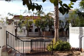 Resale - Terraced house - Pilar de la Horadada - Mil Palmeras