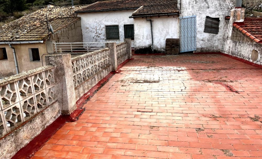 Resale - Country house - Pinoso