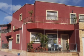 Resale - Town House - San Isidro